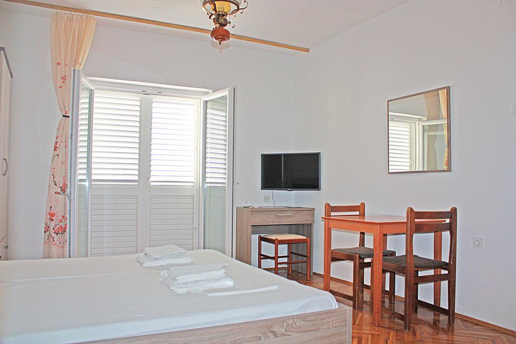 Bougainvillea Apartments ماكارسكا المظهر الخارجي الصورة