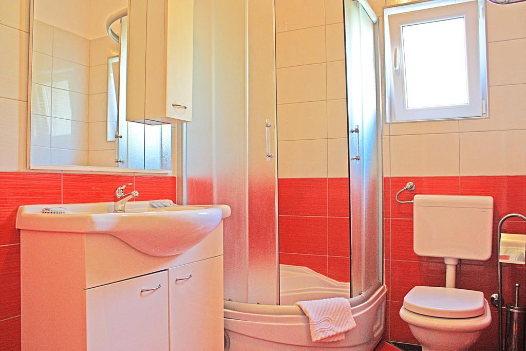 Bougainvillea Apartments ماكارسكا المظهر الخارجي الصورة